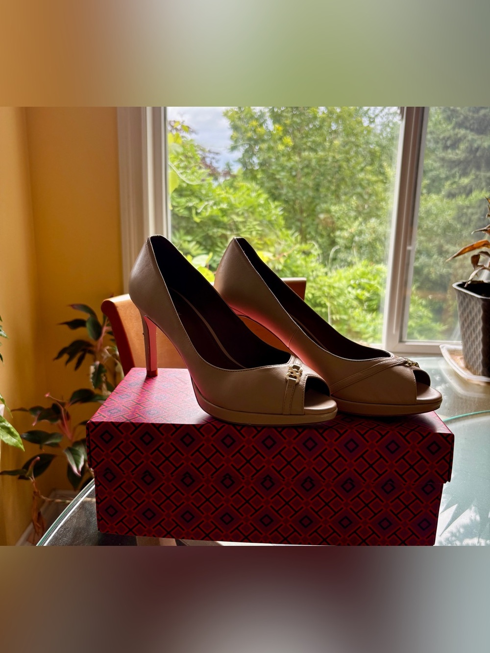 Cole Haan Grand.ØS Leather Peep Toe Pumps Beige 7.5B